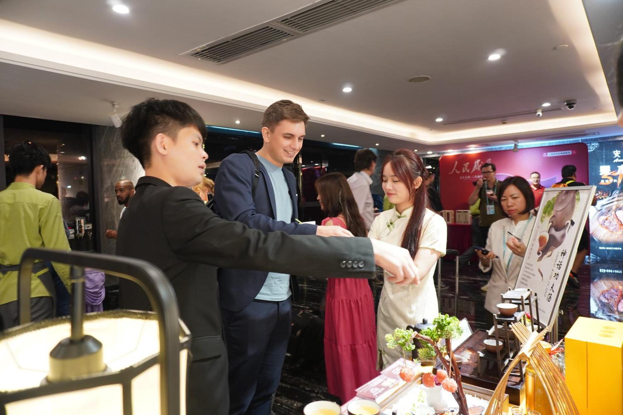 โรงแรมลา แปร์ล อินเตอร์เนชั่นแนล กวางโจว ภายนอก รูปภาพ
